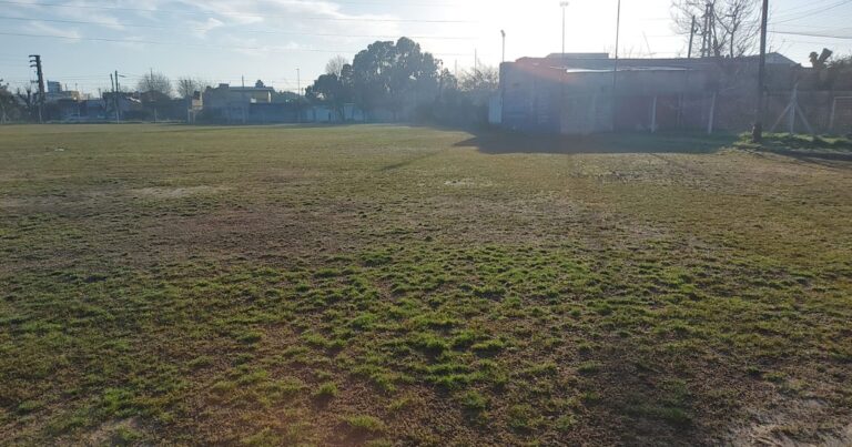 Un hombre de 51 años murió mientras jugaba un partido de fútbol en Santiago del Estero