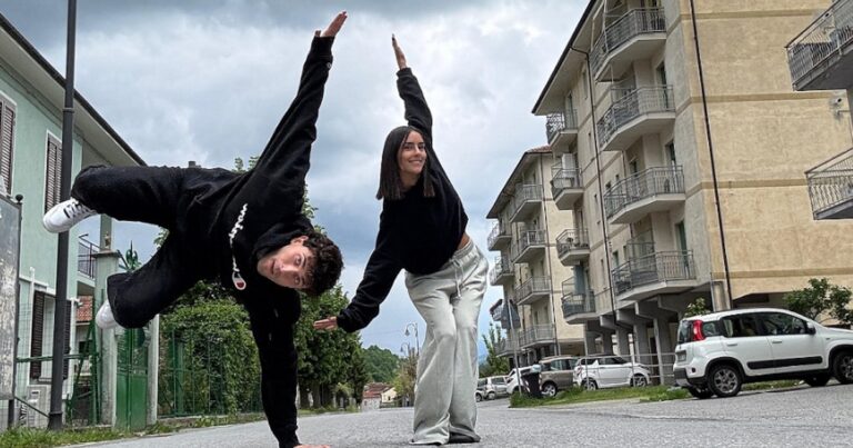 La pareja argentina que vive en un pueblo italiano de 400 habitantes, donde casi todos son jubilados: “Somos los únicos jóvenes”