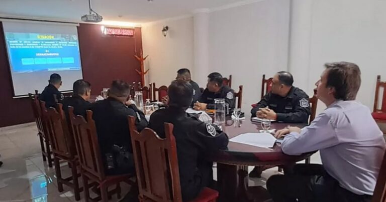 Elecciones legislativas: Más de 6.400 policías afectados a los comicios