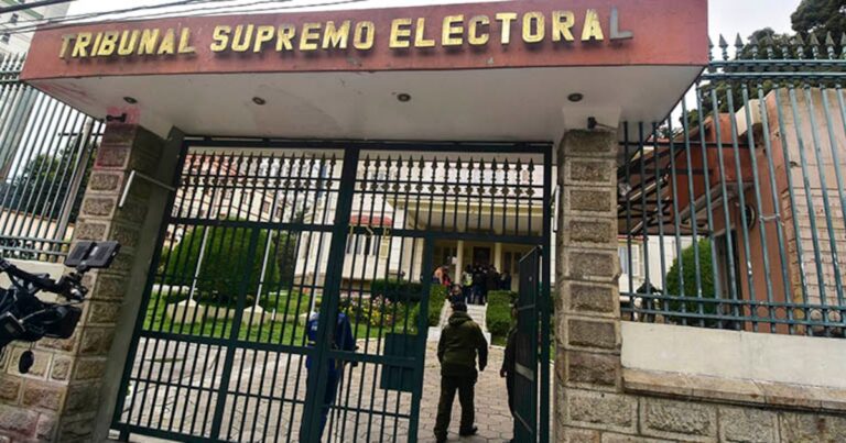 Partidos políticos anuncian acciones legales por perder la personería a tres meses de las elecciones en Bolivia