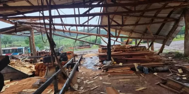 Temporal en Misiones: Dos heridos y graves destrozos
