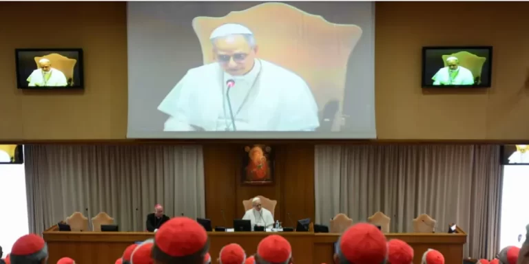 El papa León XIV se presentó ante el Colegio de cardenales y explicó por qué eligió su nombre
