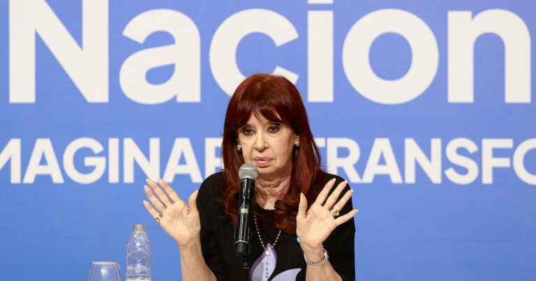 La Corte enfrenta en soledad el desafío de resolver el futuro político de CFK