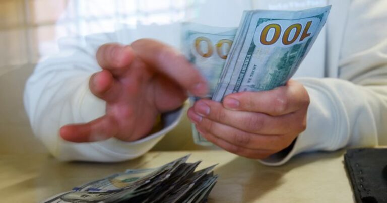 La intervención oficial en el mercado de futuros fue clave para sostener el dólar por debajo de los $1.200