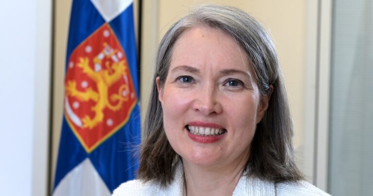 Nicola Lindertz, embajadora de Finlandia: “Es la primera vez que mi país forma parte de una alianza militar”