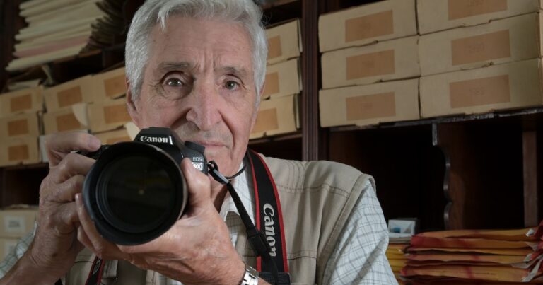 Los secretos del fotógrafo del Colegio Militar que retrató a cadetes y generales a lo largo de 65 años