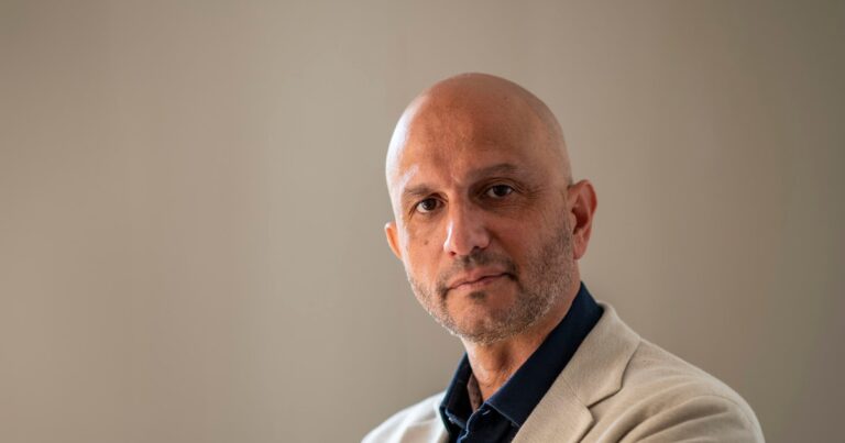 “El Eternauta es el primer fenómeno global argentino”, afirma Jorge Carrión