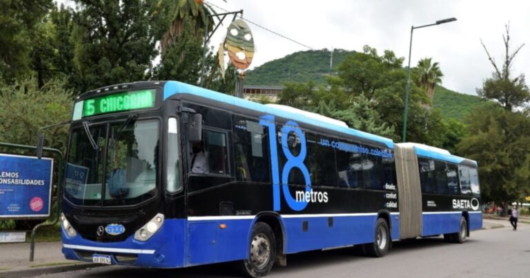 En medio de la escasa participación, Saeta cobra el boleto para ir a votar