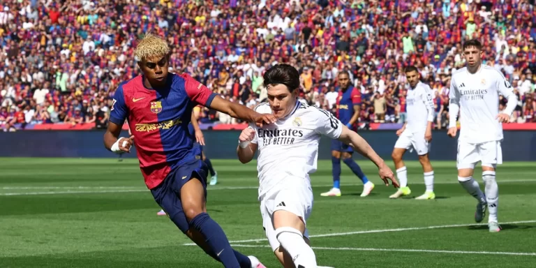 Barcelona lo dio vuelta ante el Real Madrid y quedó al borde del título de La Liga