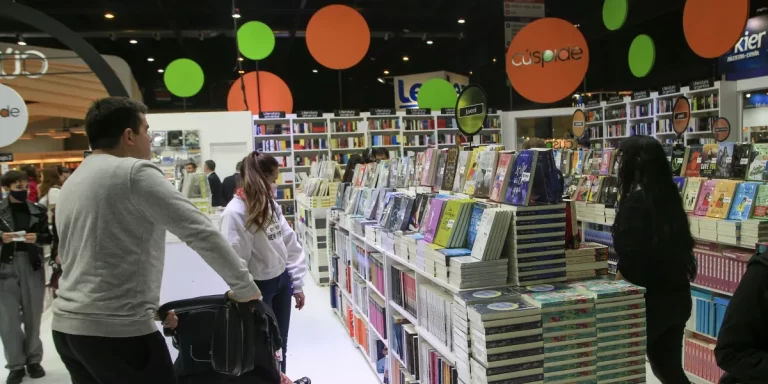 La Feria del Libro tuvo un 10% más de público que en 2024
