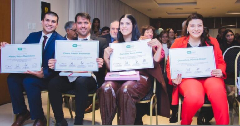 Profesionales concluyeron su residencia médica en el Imac