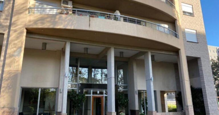 Tragedia en Salta: un niño de 13 años murió tras caer de un edificio de las Torres Balcarce
