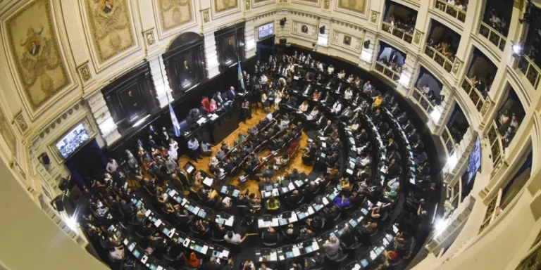 La Legislatura bonaerense aprobó la modificación del calendario electoral