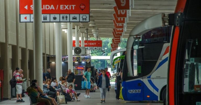 Pese la estabilidad de precios, preocupa la poca venta de pasajes de micros de largar distancia