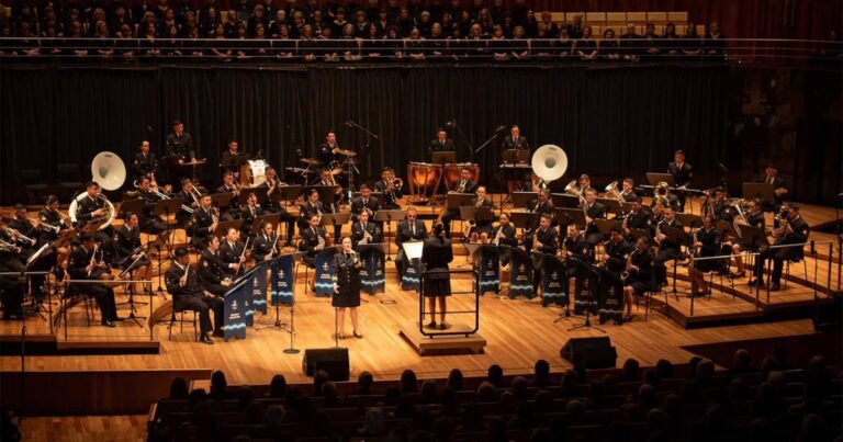 Espectacular concierto por el Día de la Armada en el Palacio Libertad: ópera, jazz, rock y hasta la presencia de Darth Vader