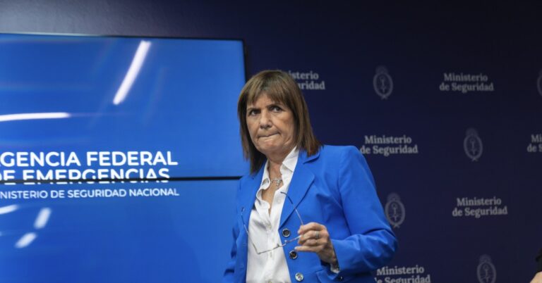 Un gendarme detectó contrabando en un municipio de Formosa que controla Milei y Patricia lo mandó a vivir a Neuquén