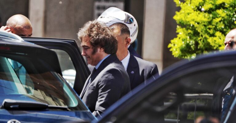 En lo que va del año, Milei recortó un 75% la inversión en rutas y vías