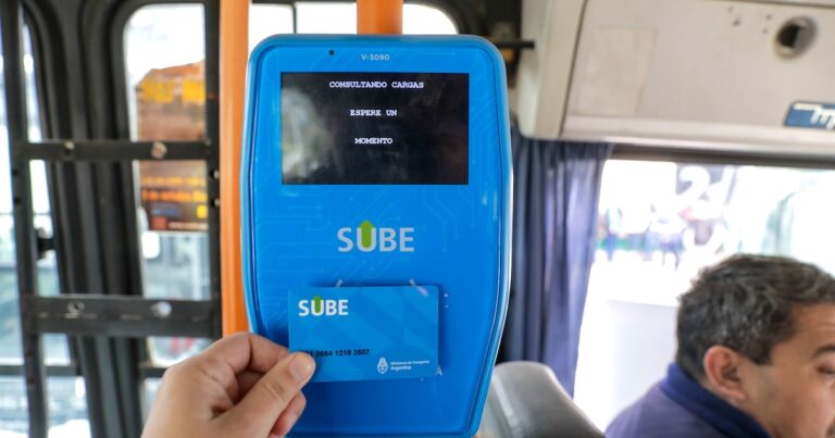 Volverán a aumentar las tarifas de colectivos, subtes, premetro y peajes del AMBA: cuánto habrá que pagar en junio
