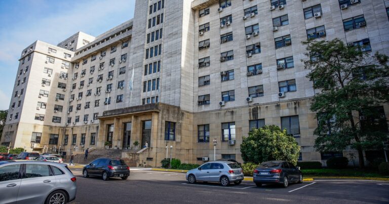 Revocaron los sobreseimientos de una banda acusada de traficar ropa y droga en caravanas desde Salta