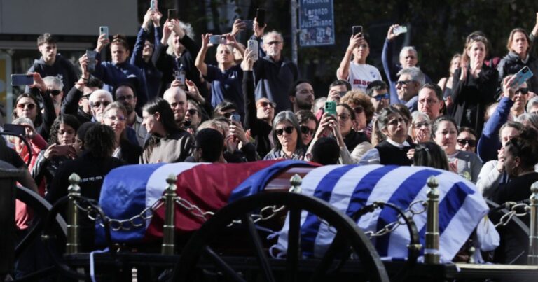 En Montevideo, abrieron la capilla ardiente del expresidente Mujica