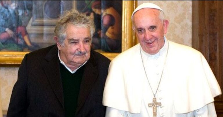 Mujica y Francisco habían acordado una visita que quedó trunca: la carta al Vaticano que tuvo respuesta en 20 minutos