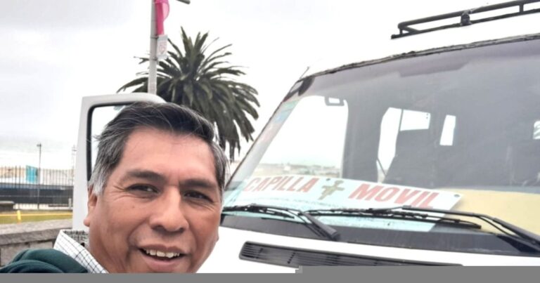 Pancho y su capilla móvil: el “cura” salteño que lleva fe por todo el país