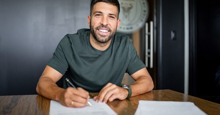 Jordi Alba renovó con Inter Miami: seguirá hasta 2027