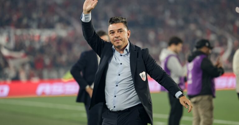 Harriver Potter: el guiño de River a la ironía de Gallardo sobre la magia y el uso de la varita