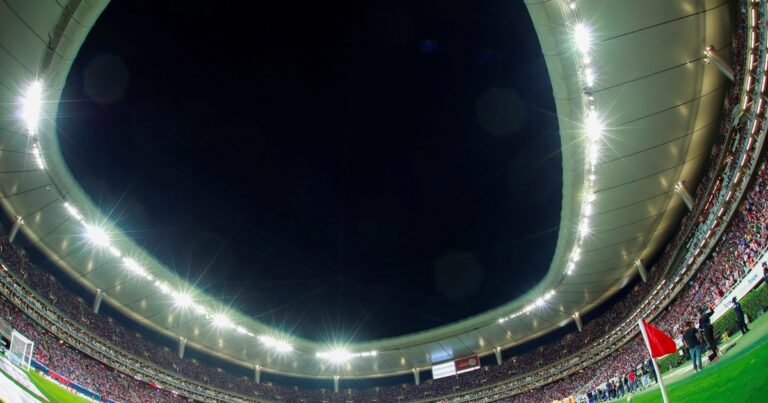 La incertidumbre del banquillo de Chivas y su futuro de cara al Apertura 2025