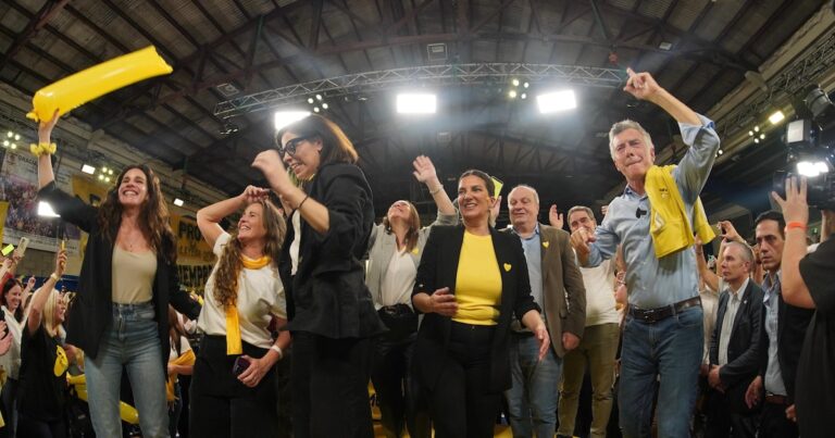 Con Macri como emblema, el PRO se tiñó de amarillo puro para cerrar la campaña más difícil de su historia