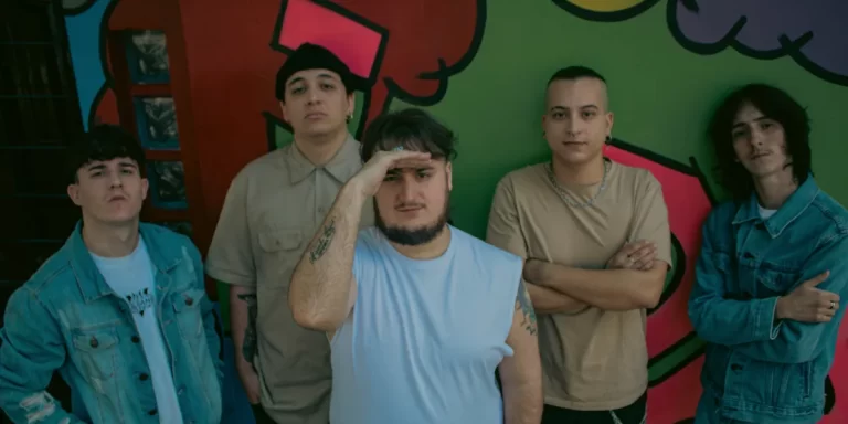 Las Dimensiones debutan con un EP que viaja entre la melancolía y el rock moderno