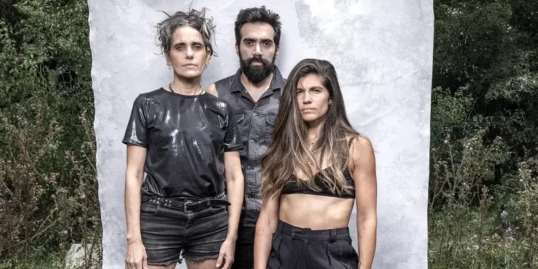 Eruca Sativa presenta su nuevo álbum de estudio “A tres días de la tierra”