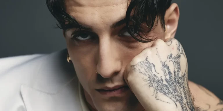El italiano Damiano David lanza su esperado álbum debut, “Funny Little Fears”