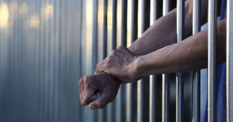 Santiago del Estero: apuñaló a su mejor amigo porque tenía sexo con la madre de sus cinco hijos