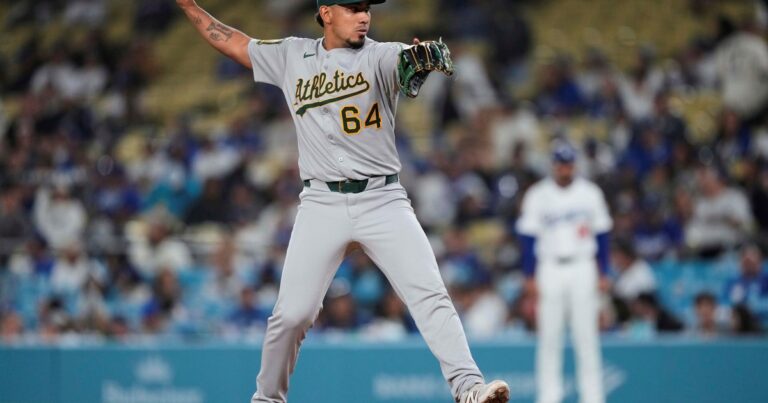 El receptor de los Athletics que ponchó a Shohei Ohtani y se quedó con la pelota