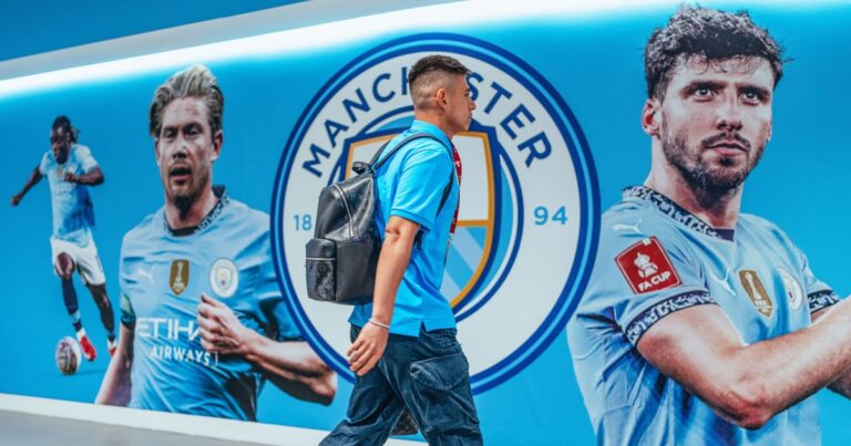 Con el Diablito Echeverri por primera vez en el banco, el City define la FA Cup vs. Crystal Palace