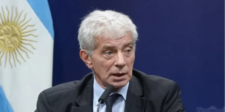 El Gobierno anunció el cierre de programas sociales que ya había desfinanciado y desmantelado