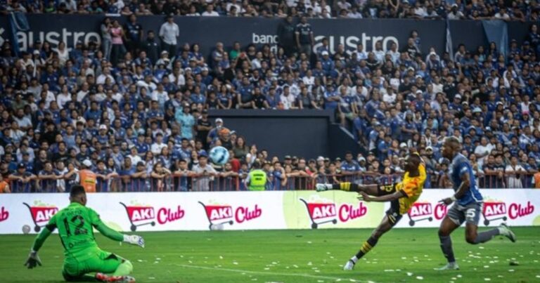 ¿Cómo está el historial del Clásico del Astillero entre Barcelona y Emelec?