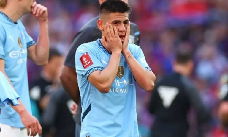 El llanto del Diablito Echeverri en su esperado debut con el Manchester City