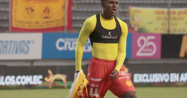 ¿Gol de la fecha? El golazo al ángulo de Edison Gruezo, la joya de Aucas de 18 años vs Manta