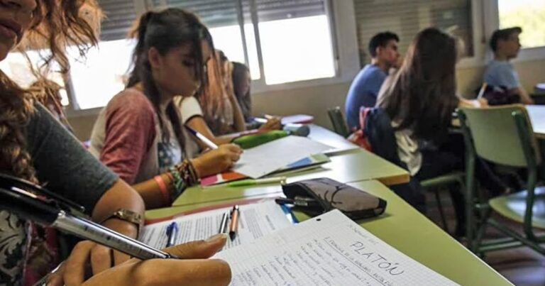 El municipio inscribirá para terminar el secundario