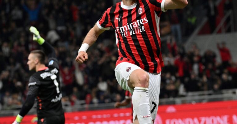 ¿Juega o no Santi Giménez? Las alineaciones de Roma vs. Milan, por la Serie A de Italia