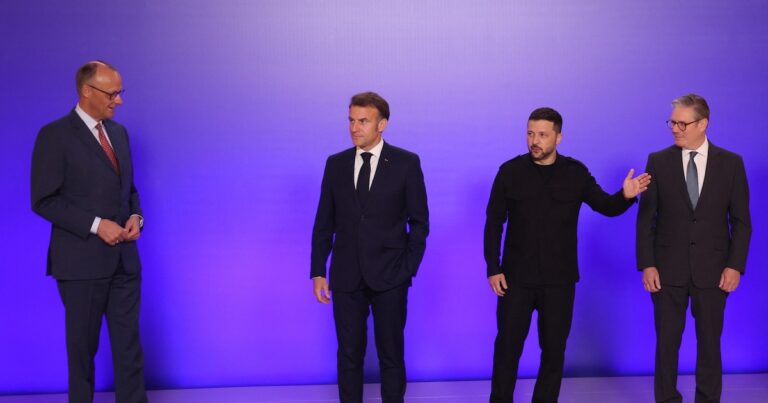 Merz, Starmer y Macron hablarán con Trump antes de la llamada del presidente de EEUU con Putin