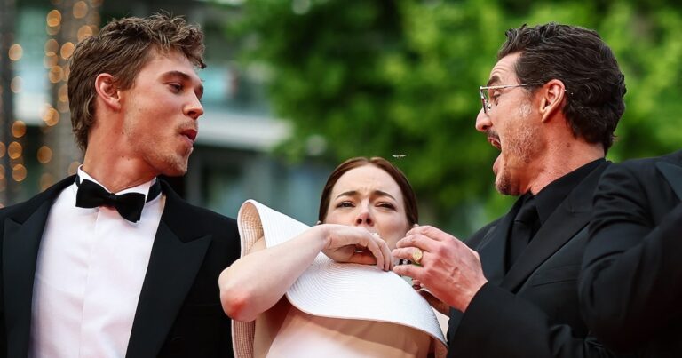 El susto de Emma Stone por la presencia de una abeja en la alfombra roja de Cannes