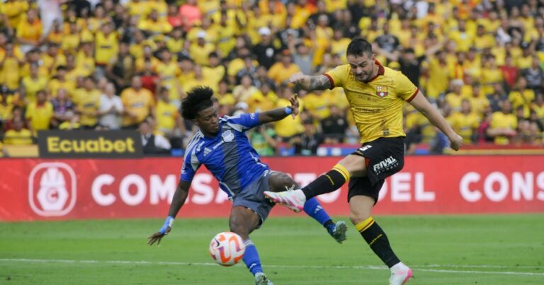 Video: en el primer ataque, Barcelona le convirtió a Emelec por Octavio Rivero