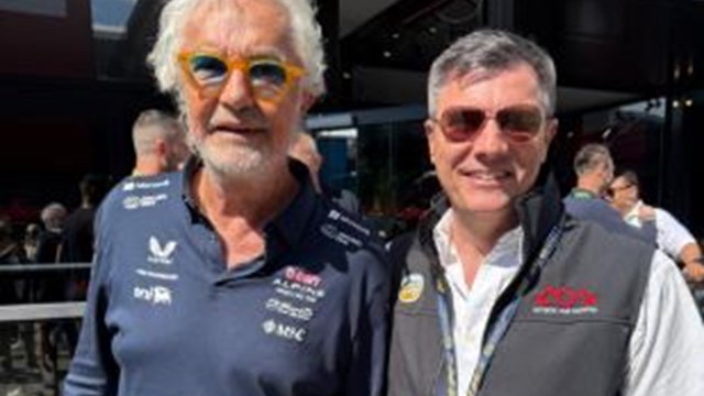 “Nos emociona ver a pilotos argentinos marcar las pistas con los colores de nuestra bandera”, alentó el presidente del ACA