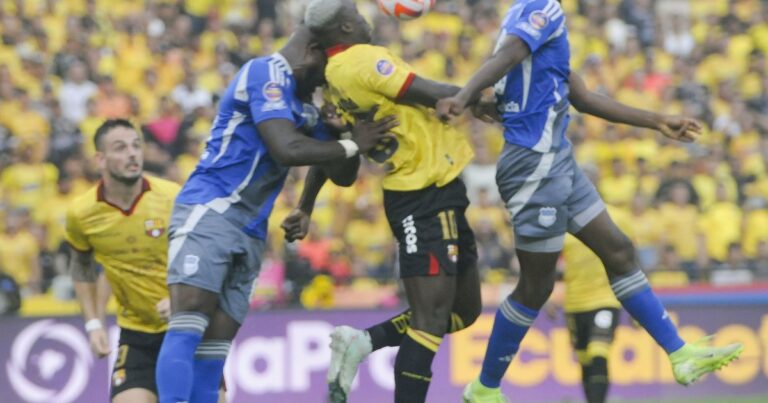 ¿Cómo fue el partido de Felipe Caicedo en el Clásico del Astillero?