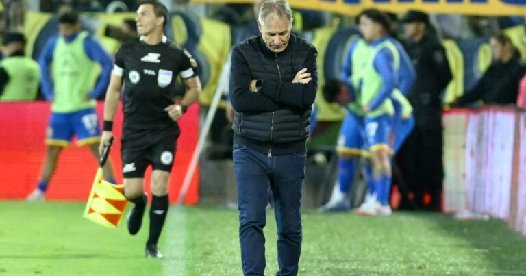 Holan, tras la eliminación de Rosario Central: “No merecimos perder” y “pusimos una vara muy alta”