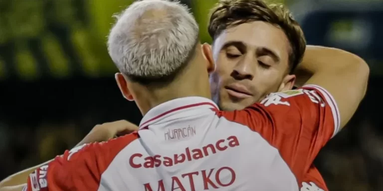 Torneo Apertura: Huracán pisó fuerte en Rosario, le ganó a Central y es el primer semifinalista