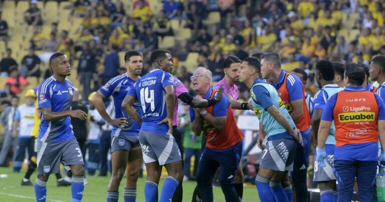 Miguel Ángel Loor habló del polémico arbitraje en el Clásico del Astillero: “Lo más sano y transparente es…”